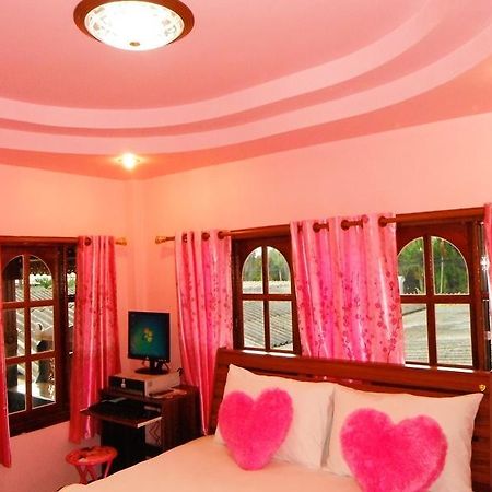 Suksomjai Hotel Rayong Quarto foto