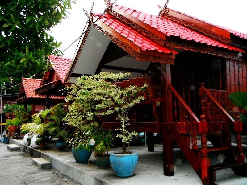 Suksomjai Hotel Rayong Quarto foto
