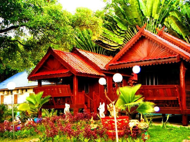 Suksomjai Hotel Rayong Exterior foto
