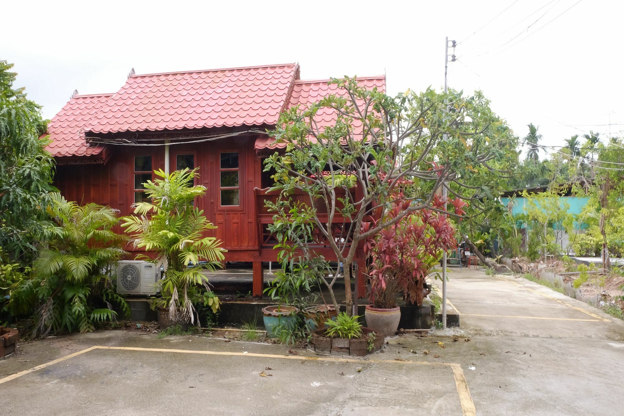 Suksomjai Hotel Rayong Exterior foto